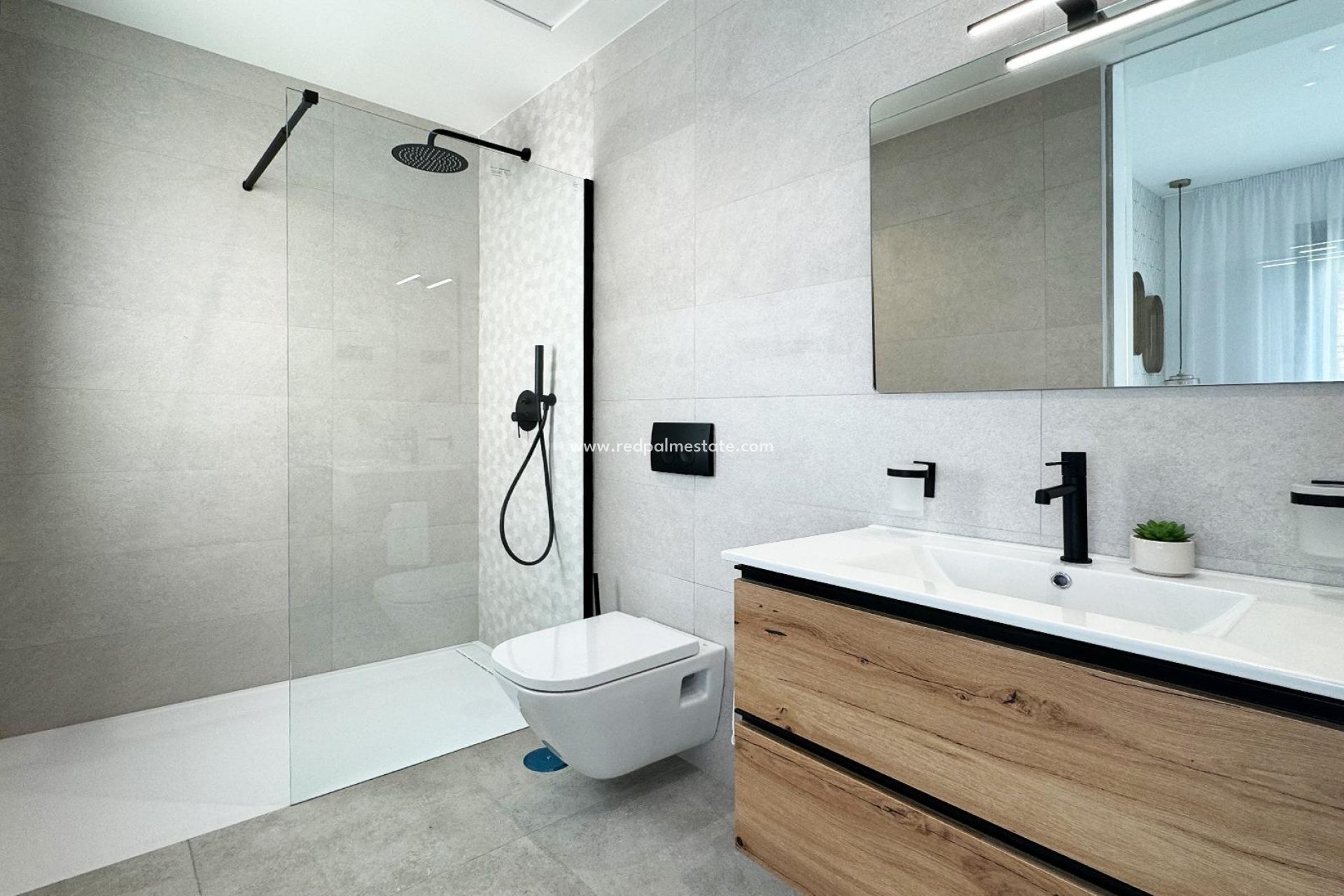 Reventa - Villa -
San Miguel de Salinas - Villamartín