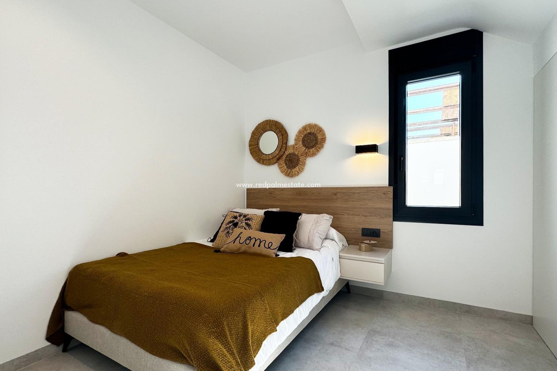 Reventa - Villa -
San Miguel de Salinas - Villamartín