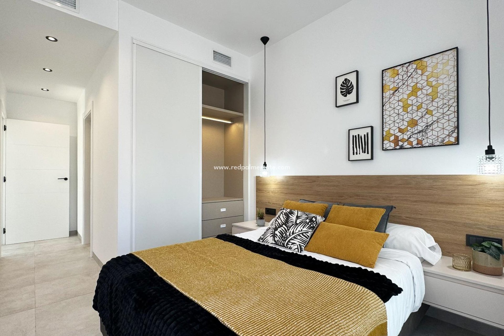 Reventa - Villa -
San Miguel de Salinas - Villamartín