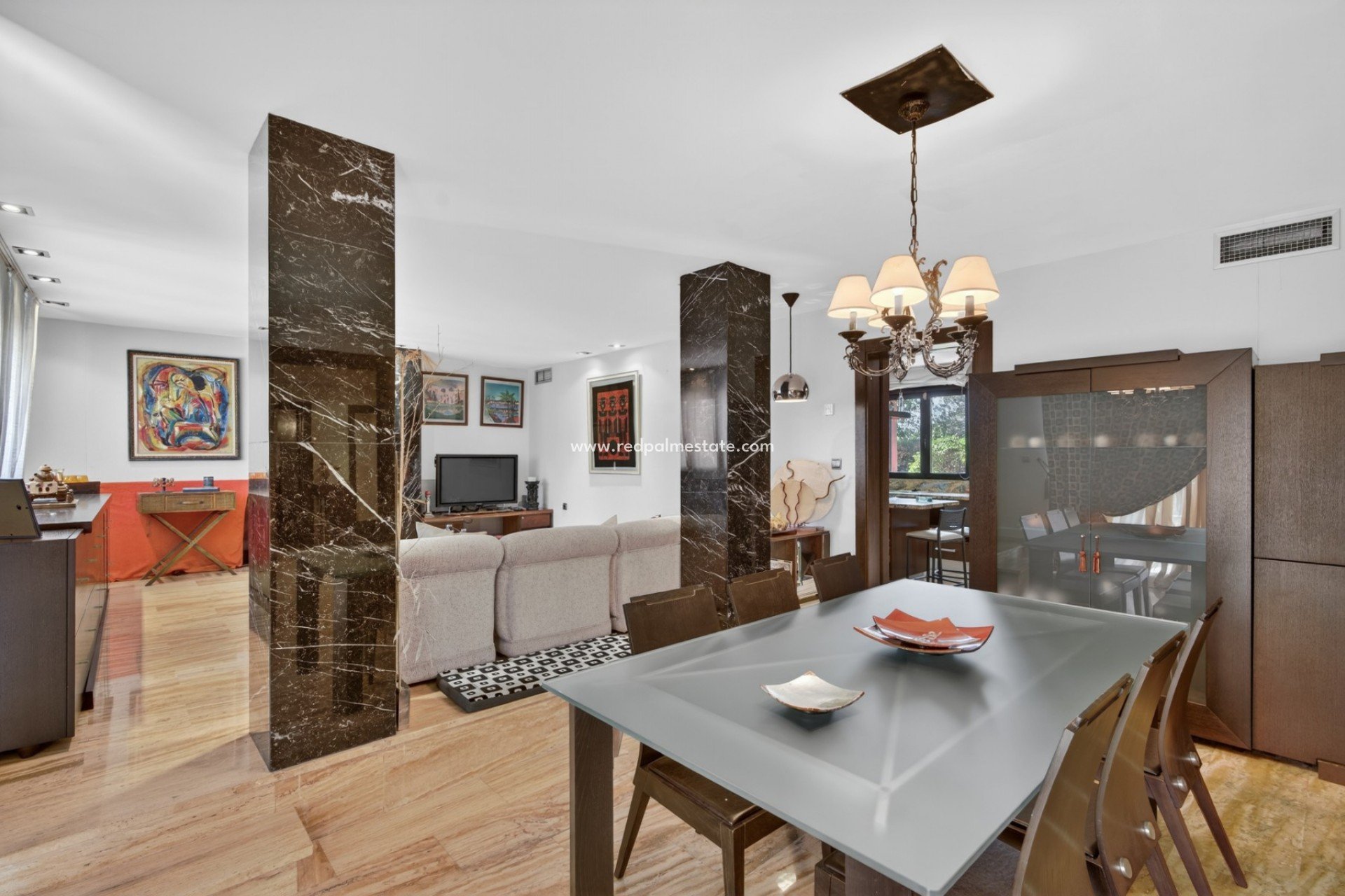 Reventa - Villa -
Santa Pola