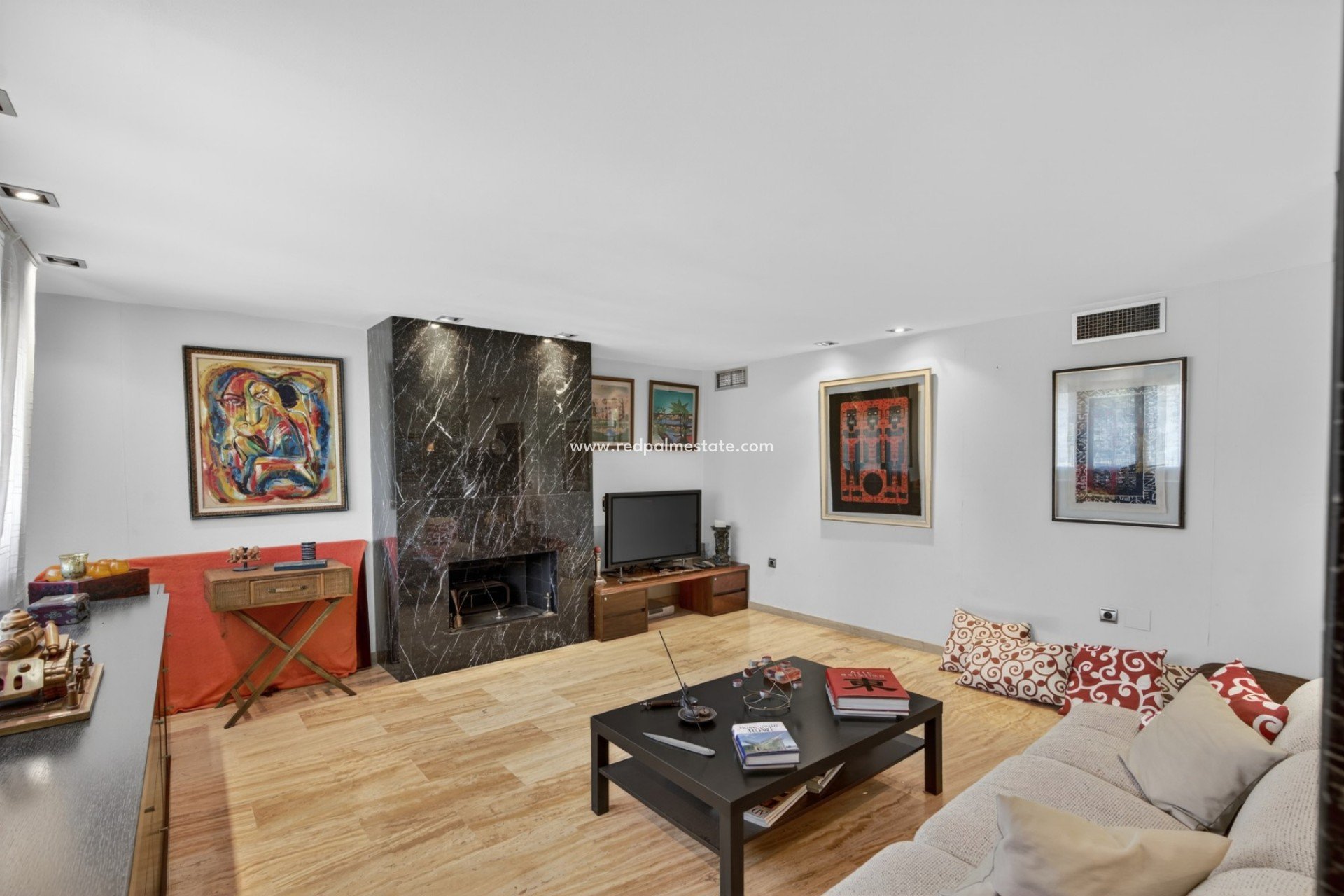 Reventa - Villa -
Santa Pola