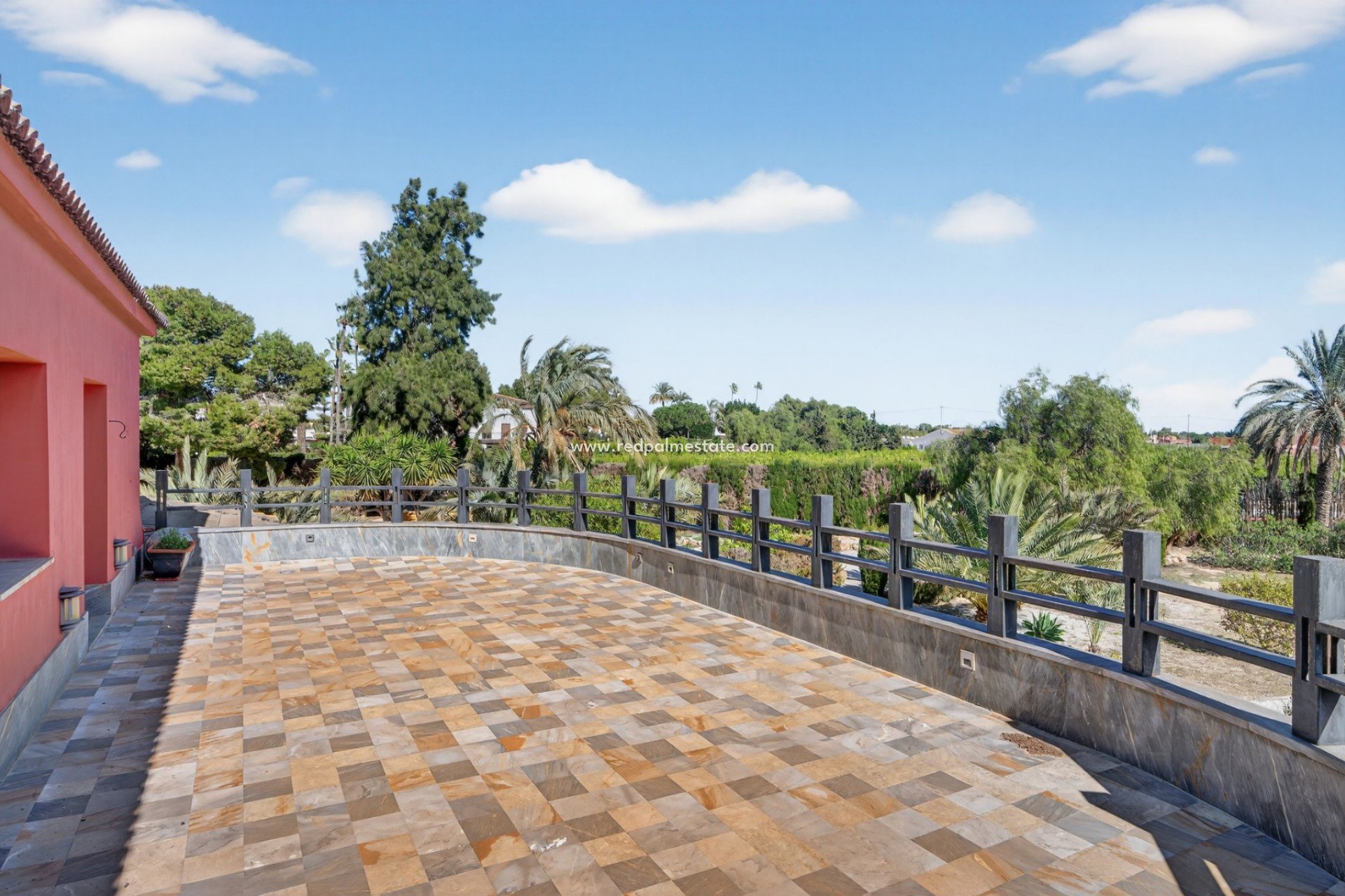 Reventa - Villa -
Santa Pola