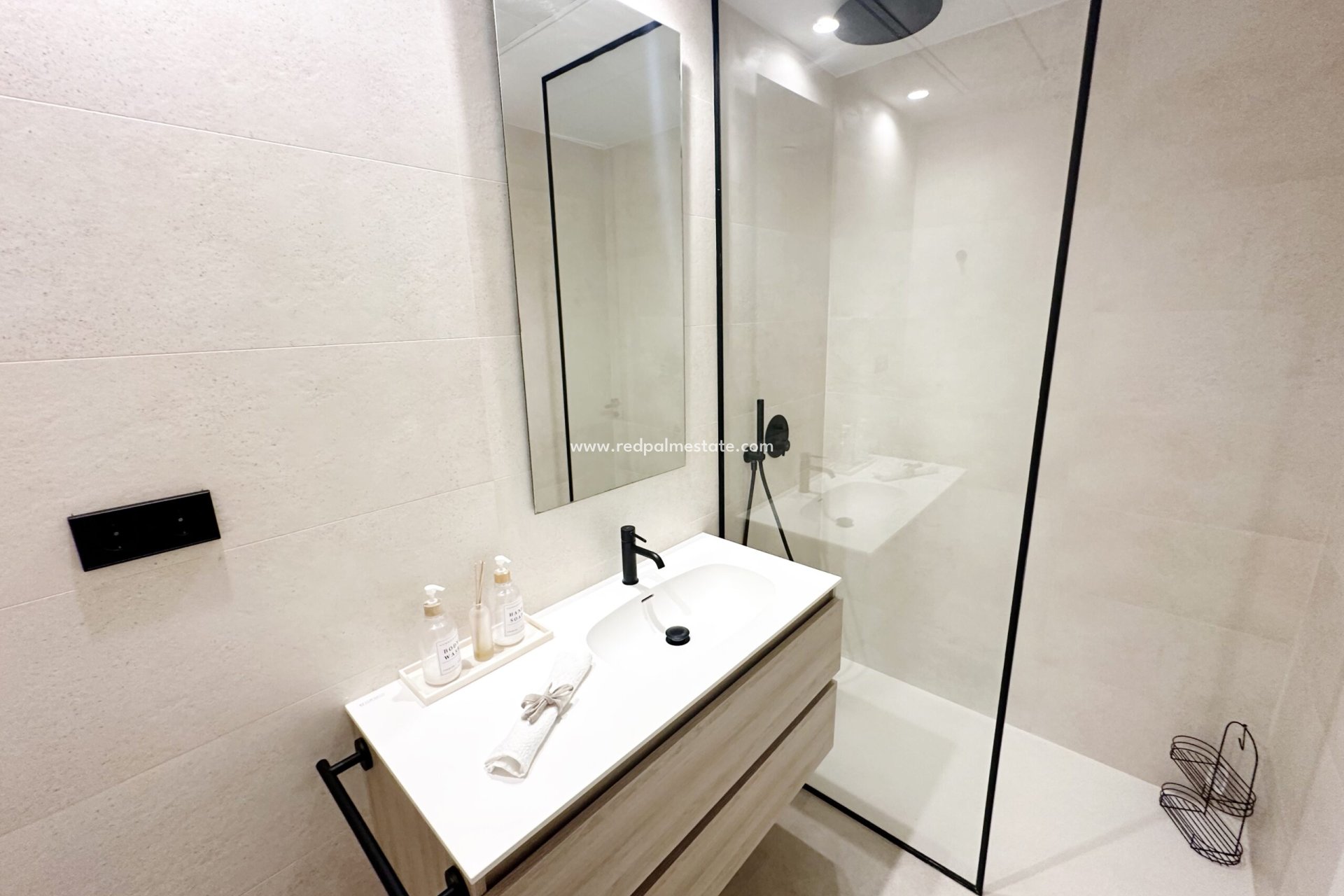 Reventa - Villa -
Santa Rosalia Resort - Inland