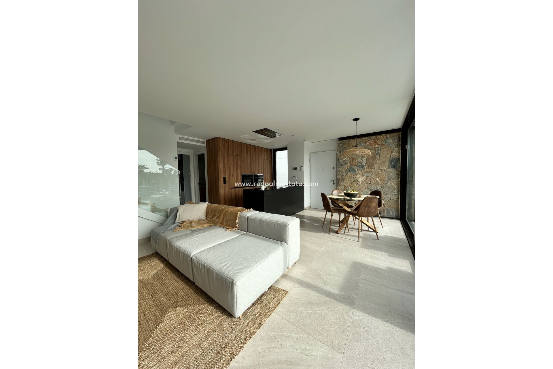 Reventa - Villa -
Santa Rosalia Resort - Inland