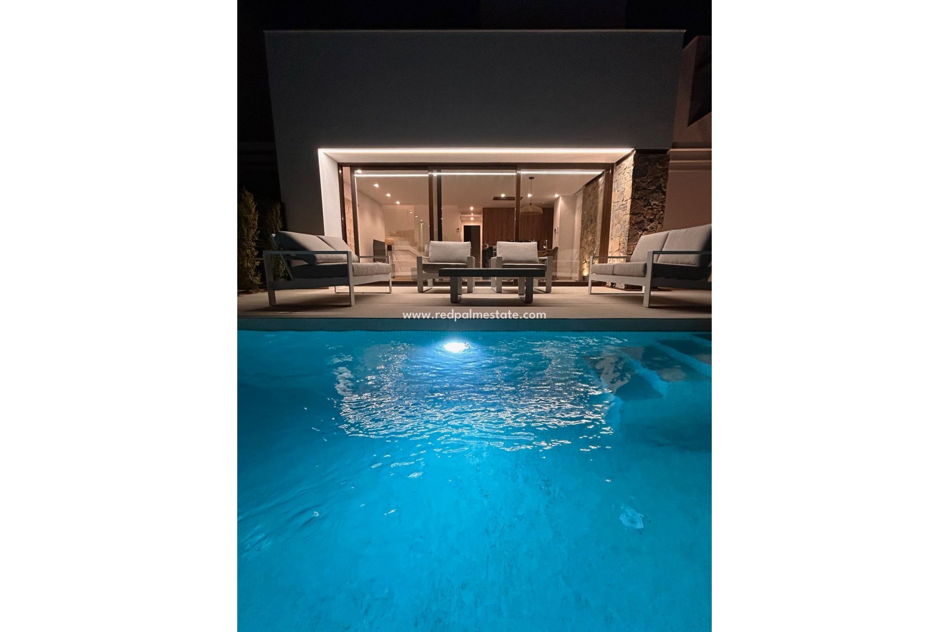 Reventa - Villa -
Santa Rosalia Resort - Inland