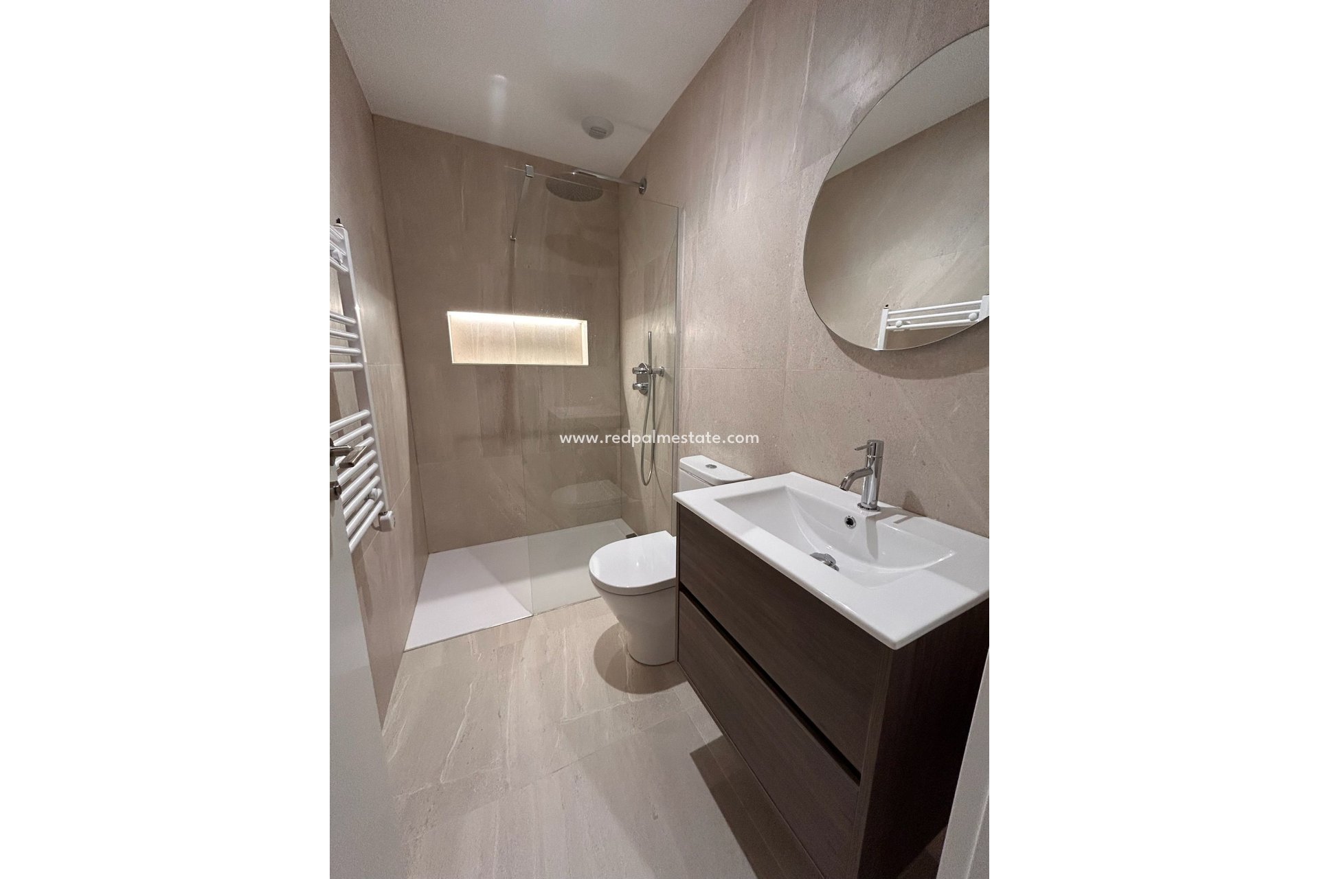 Reventa - Villa -
Santa Rosalia Resort - Inland