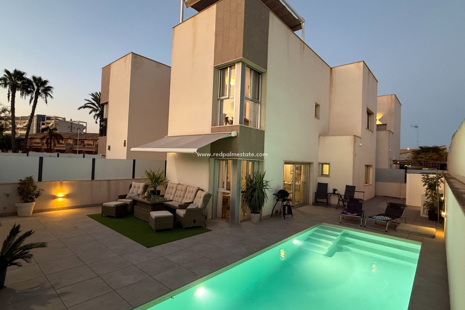 Reventa - Villa -
Santiago de la Ribera - Zona de la playa