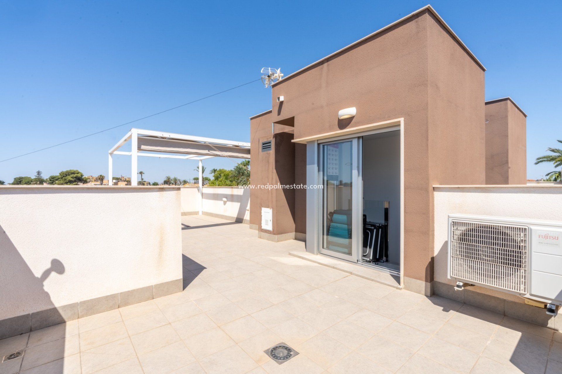 Reventa - Villa -
Santiago de la Ribera - Zona de la playa