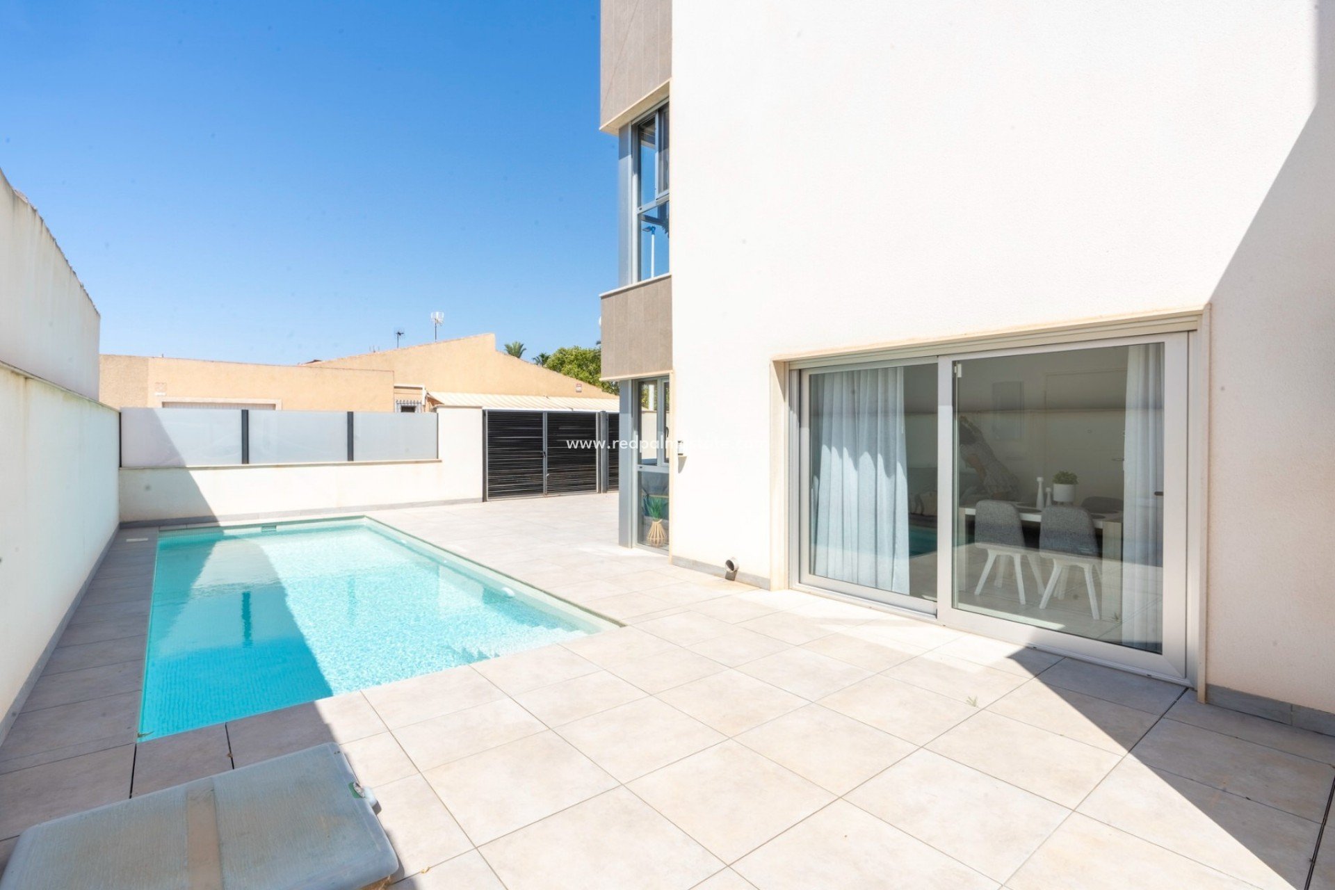 Reventa - Villa -
Santiago de la Ribera - Zona de la playa