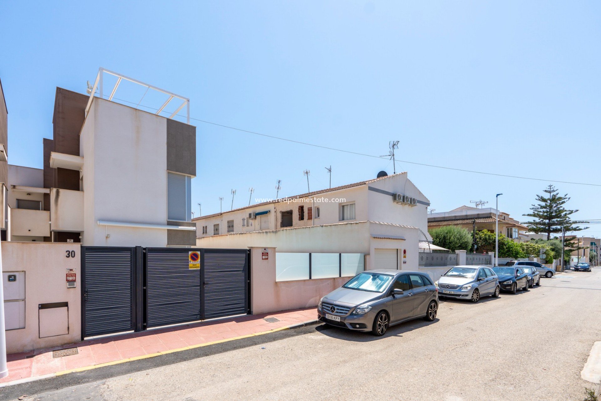 Reventa - Villa -
Santiago de la Ribera - Zona de la playa