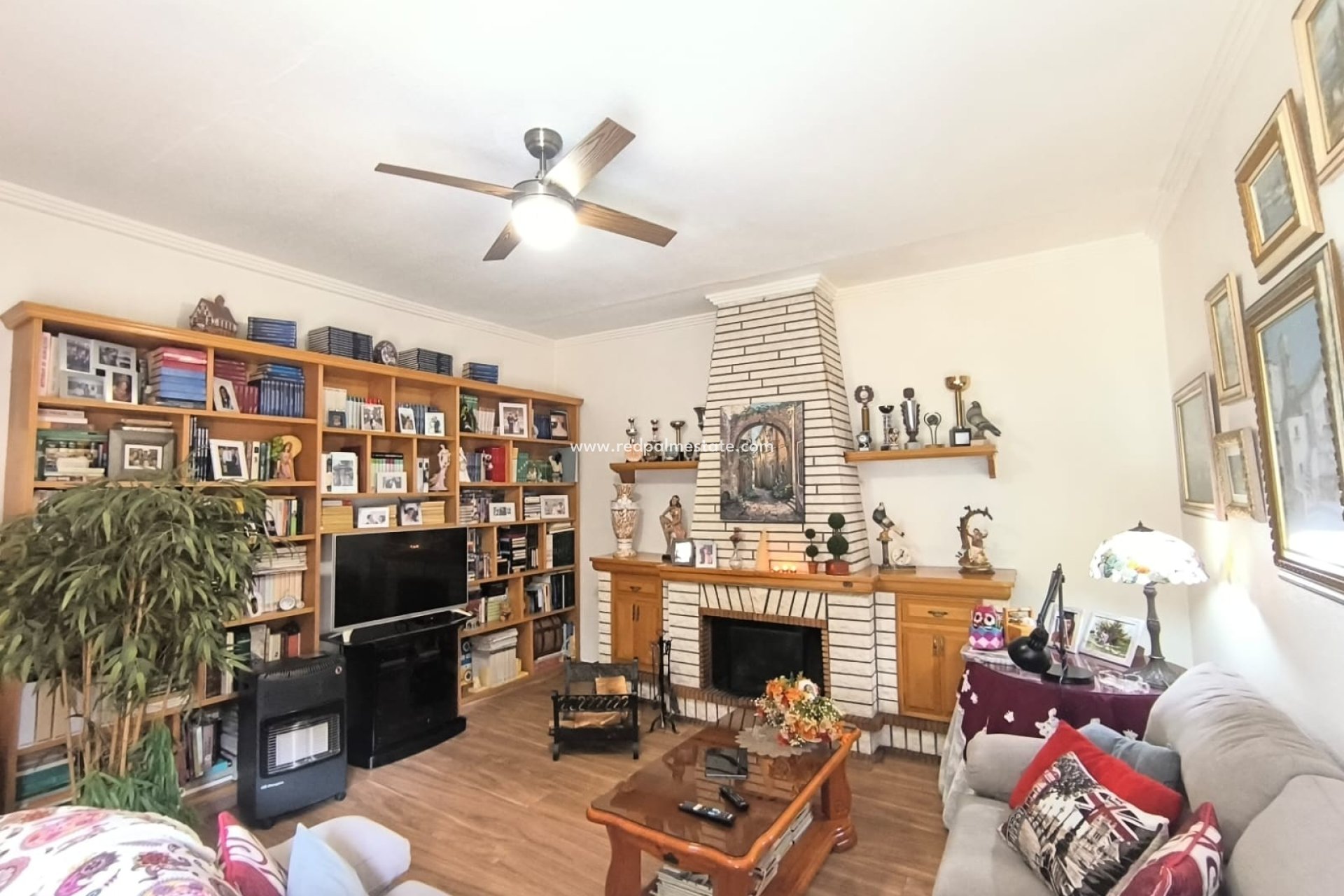 Reventa - Villa -
Sax - Inland