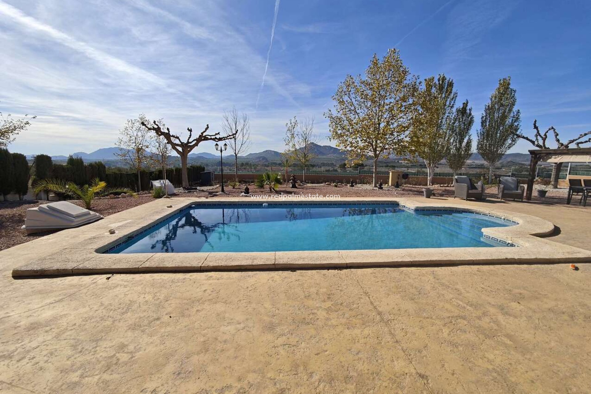 Reventa - Villa -
Sax - Inland