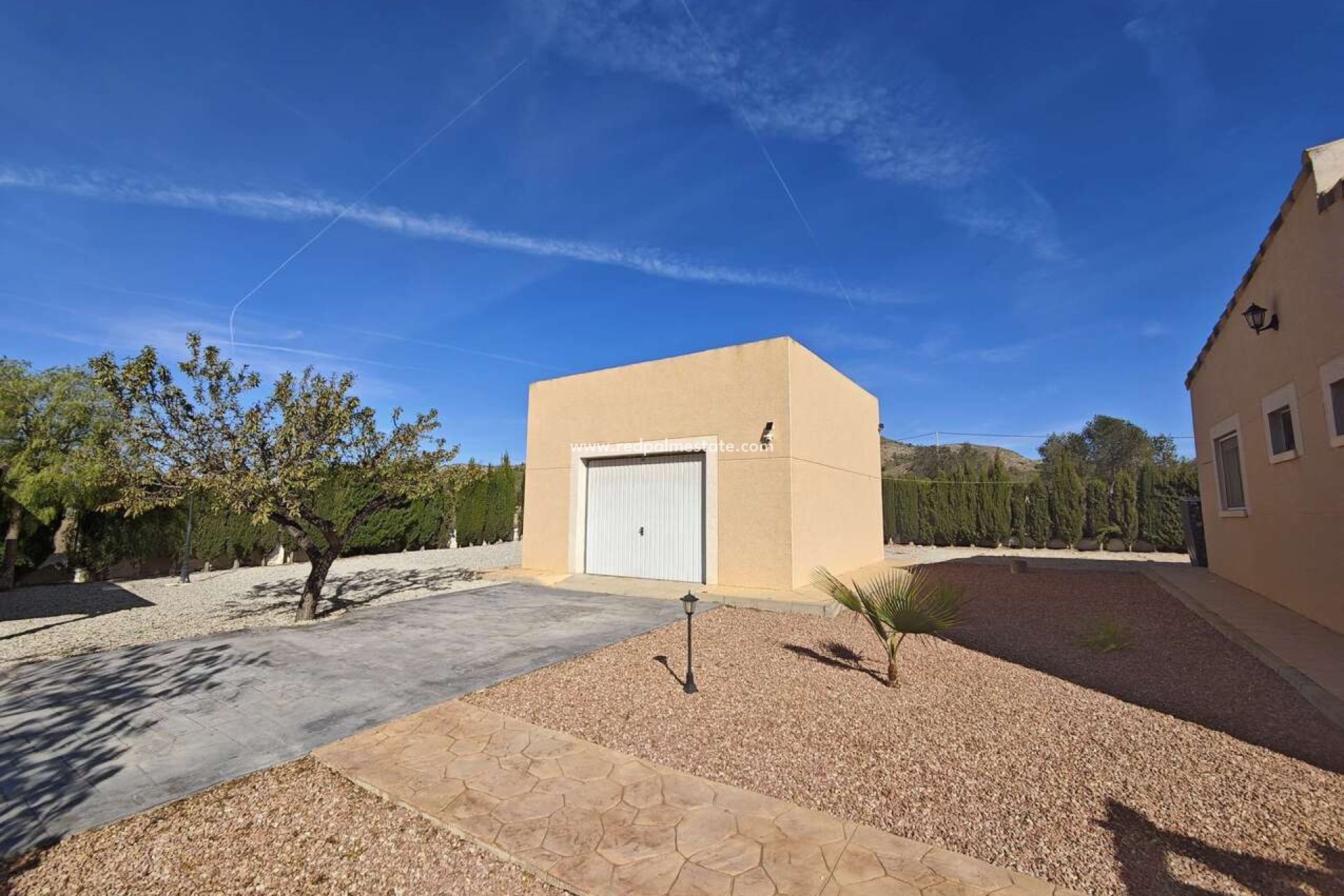 Reventa - Villa -
Sax - Inland