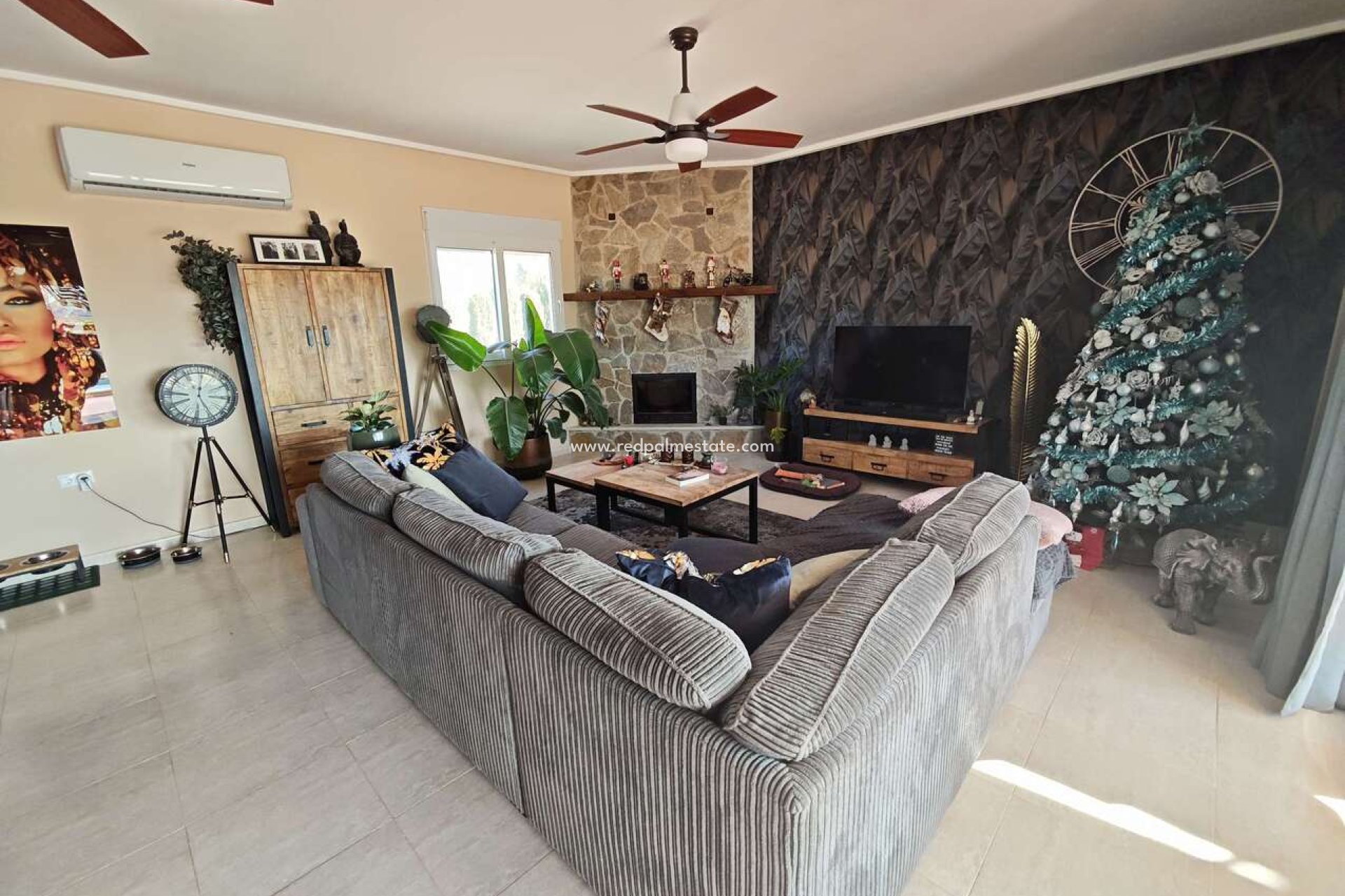 Reventa - Villa -
Sax - Inland