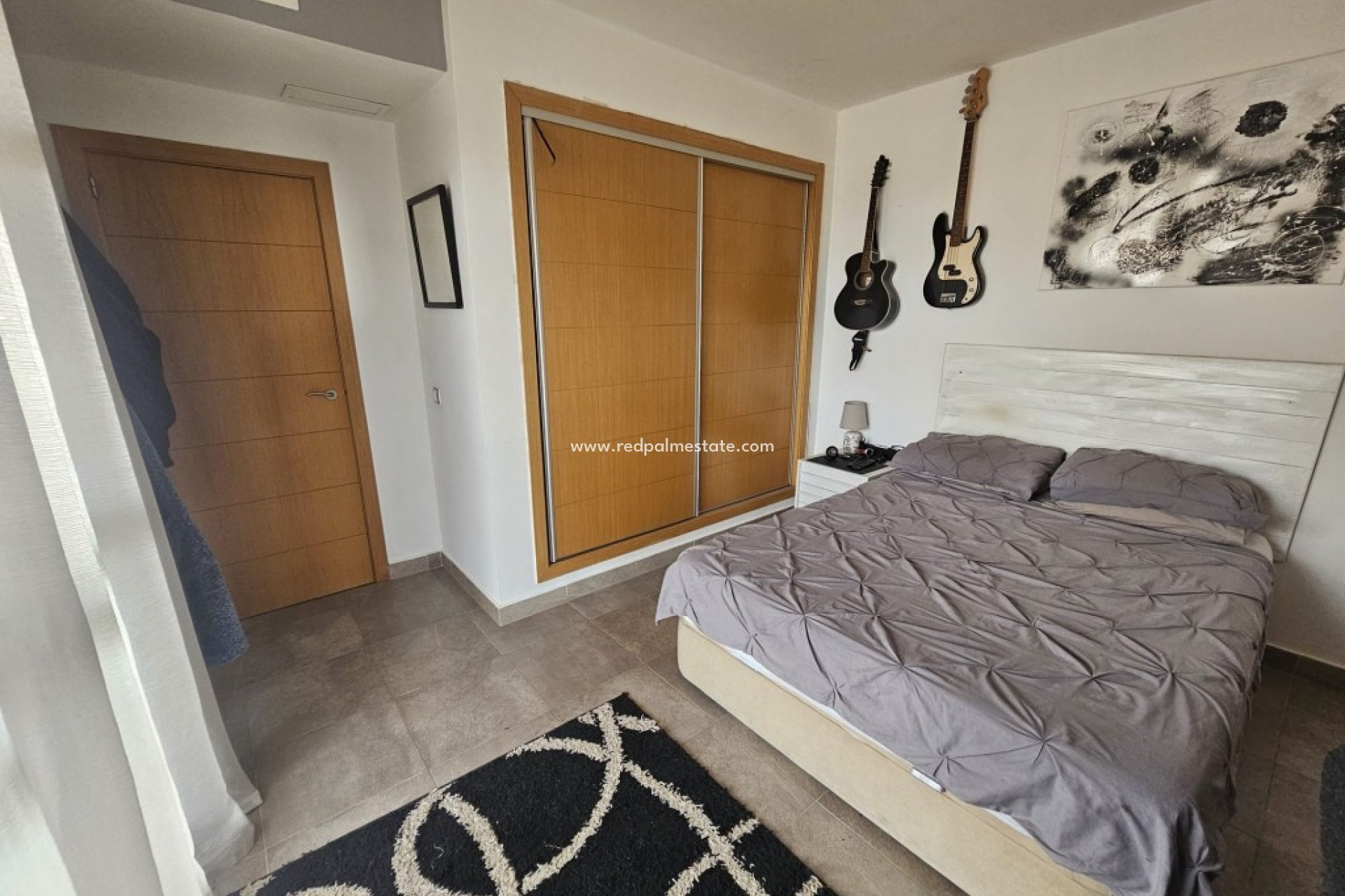 Reventa - Villa -
Sierra Cortina - Inland