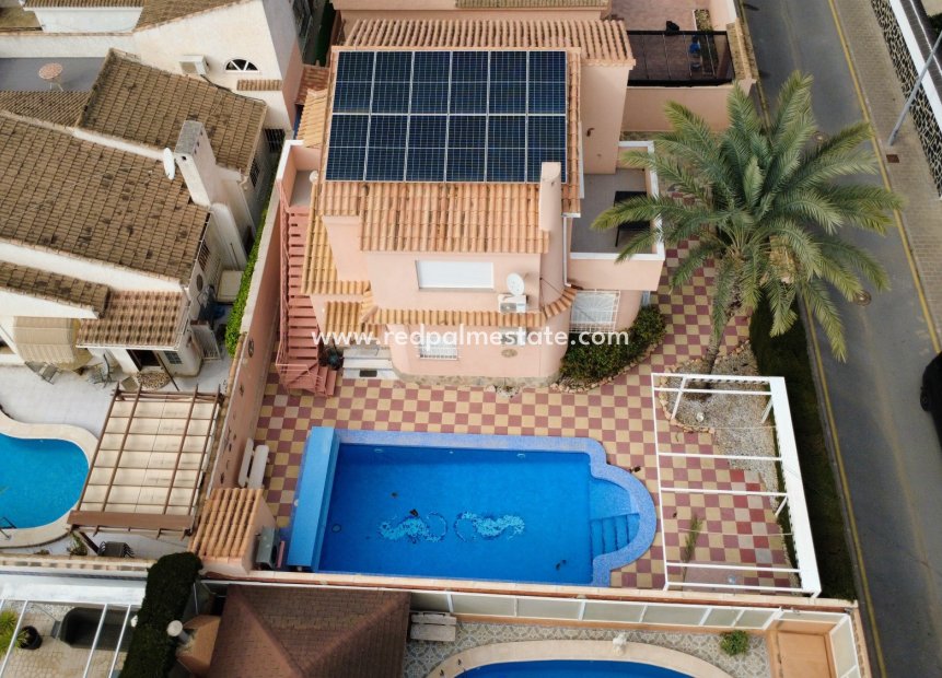 Reventa - Villa -
Torre de la Horadada - Mil Palmeras