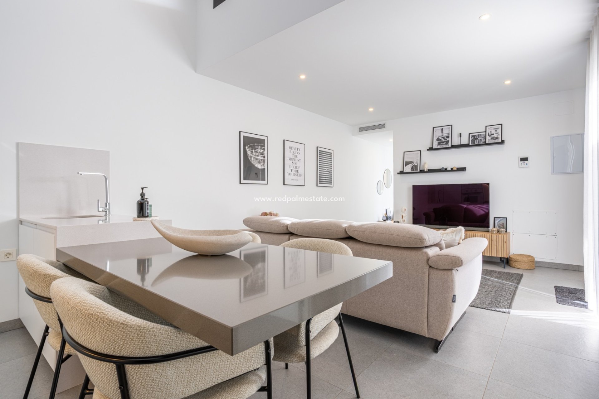 Reventa - Villa -
Torre Pacheco - Roldán