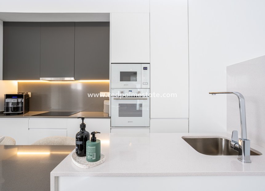 Reventa - Villa -
Torre Pacheco - Roldán