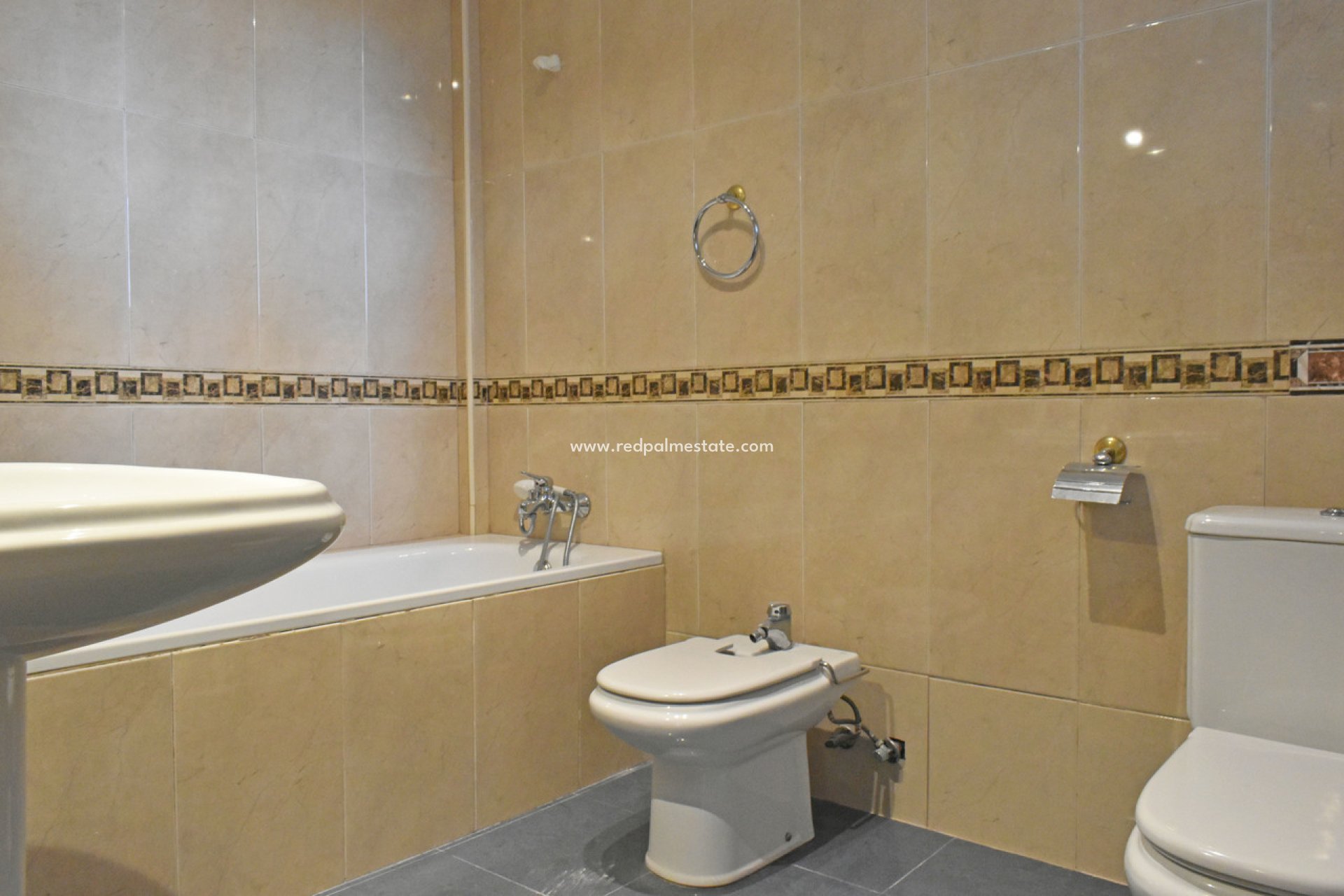 Reventa - Villa -
Torremendo