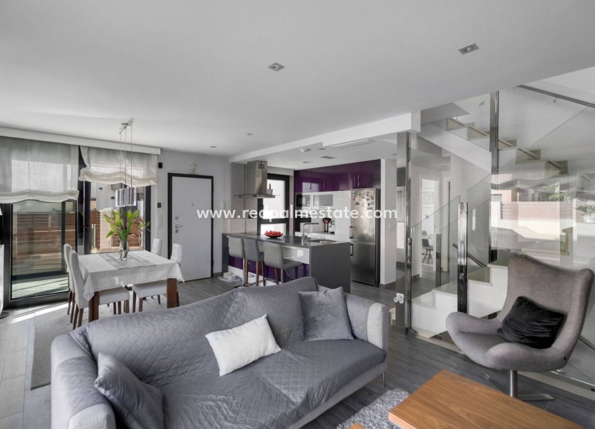 Reventa - Villa -
Torrevieja - Aguas Nueva