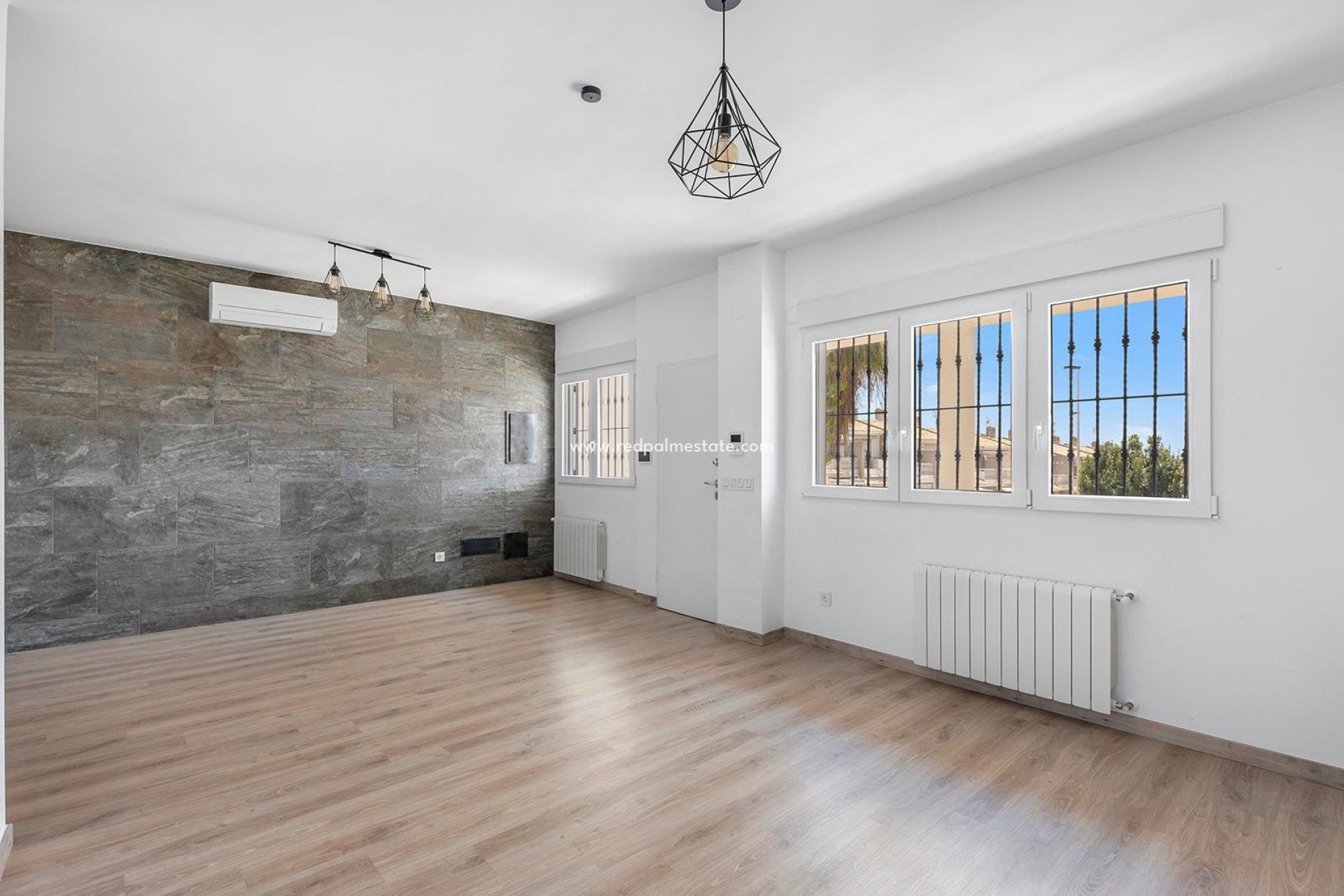 Reventa - Villa -
Torrevieja - Aguas Nueva