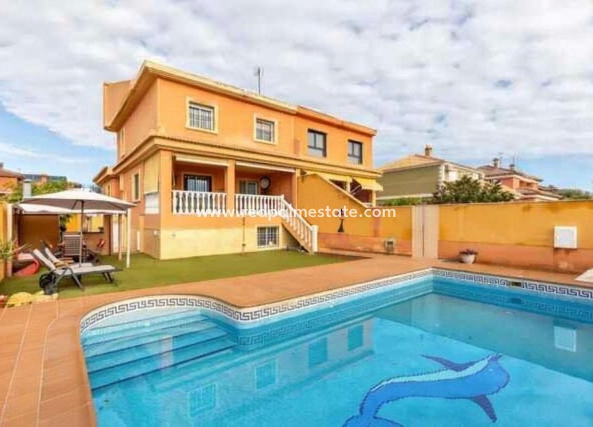 Reventa - Villa -
Torrevieja - Aguas Nueva
