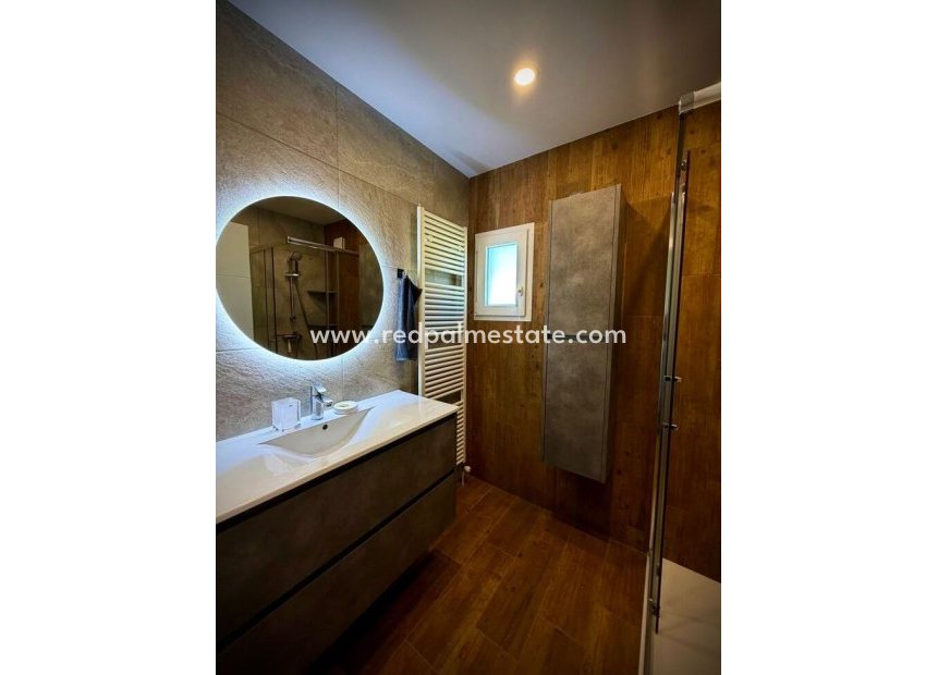 Reventa - Villa -
Torrevieja - Barrio Los Balcones - Los Altos del Edén