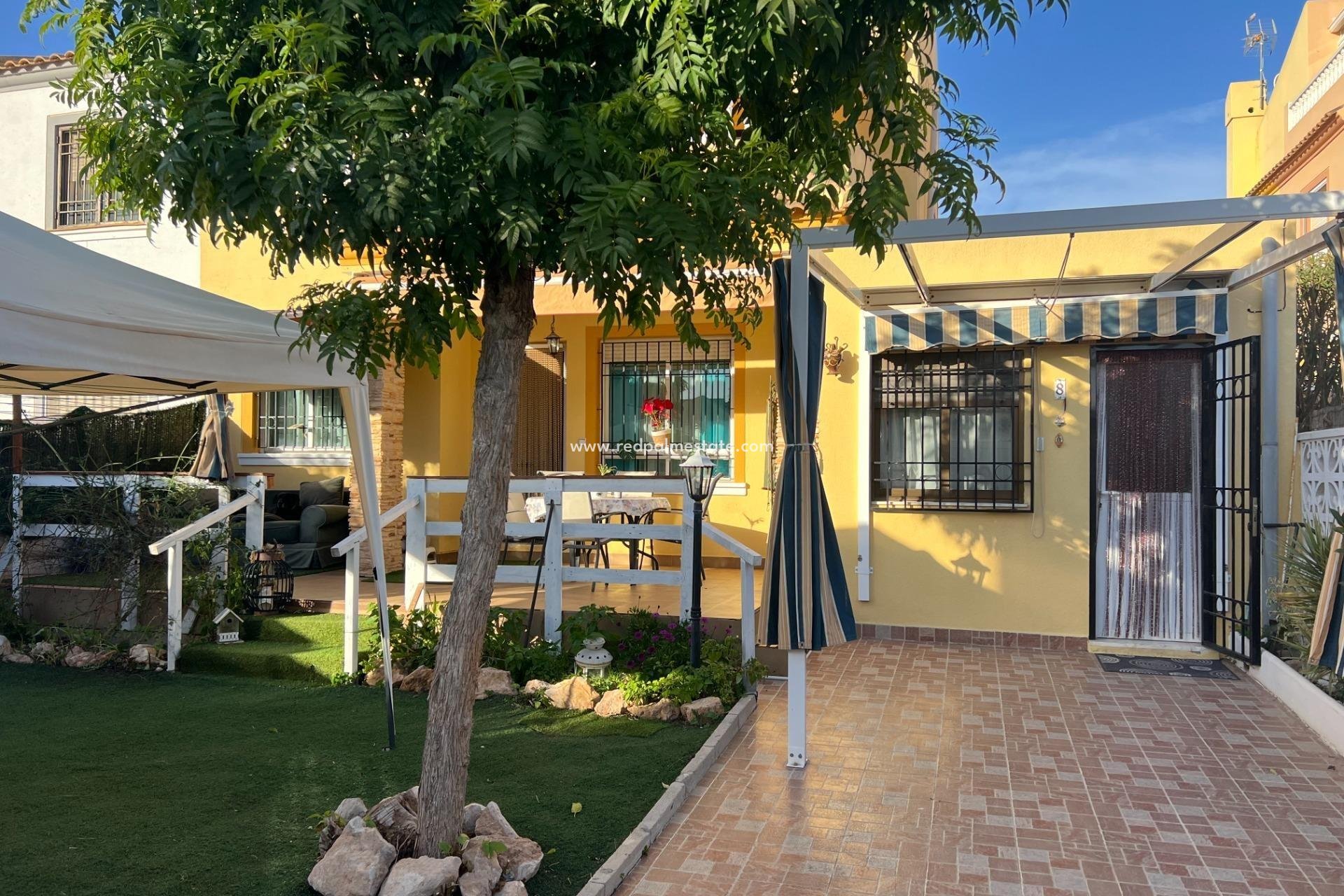 Reventa - Villa -
Torrevieja - Calas blanca