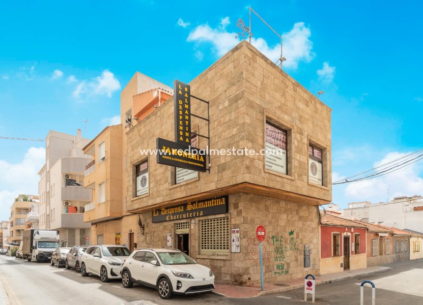 Reventa - Villa -
Torrevieja - Centro Torrevieja