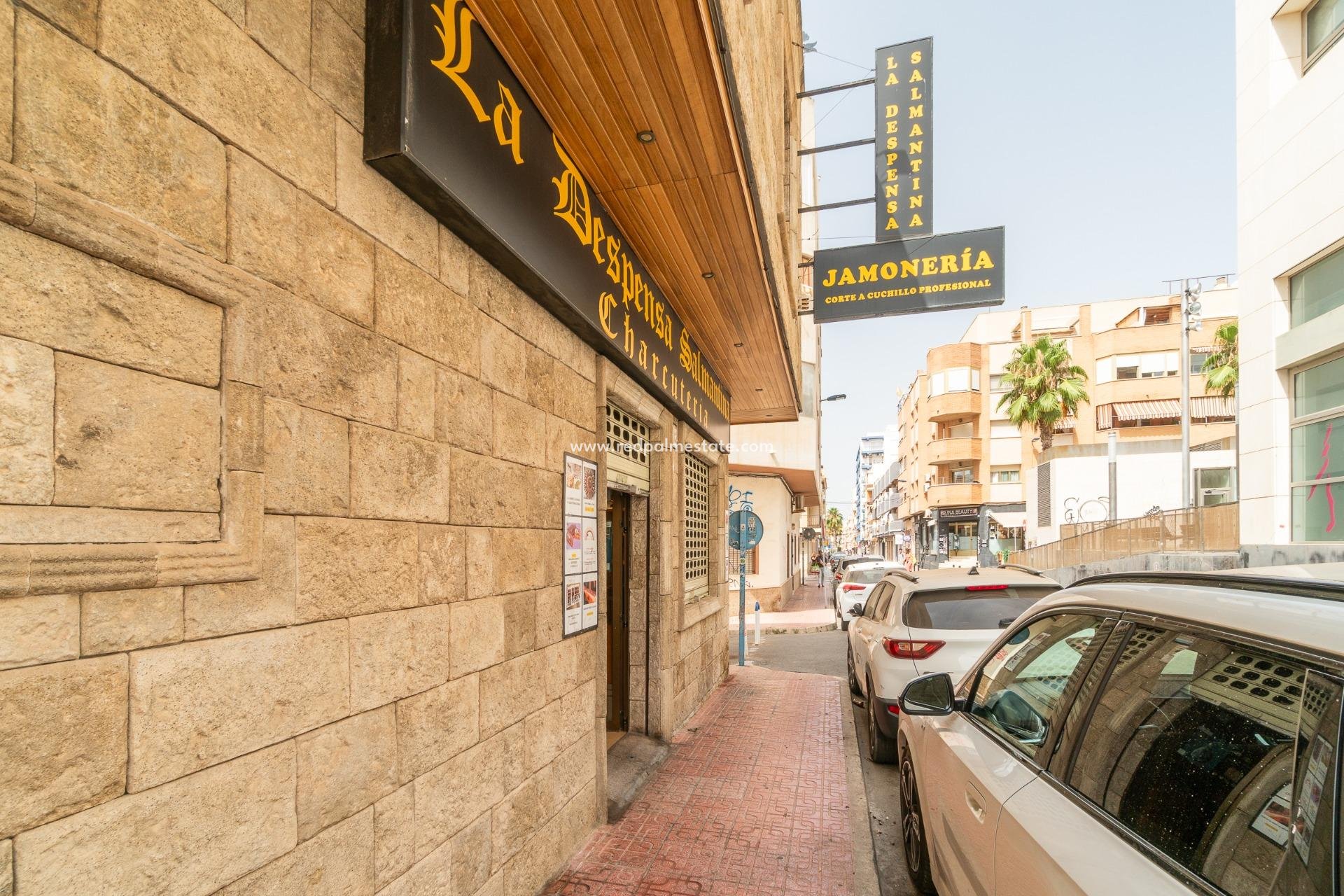 Reventa - Villa -
Torrevieja - Centro Torrevieja