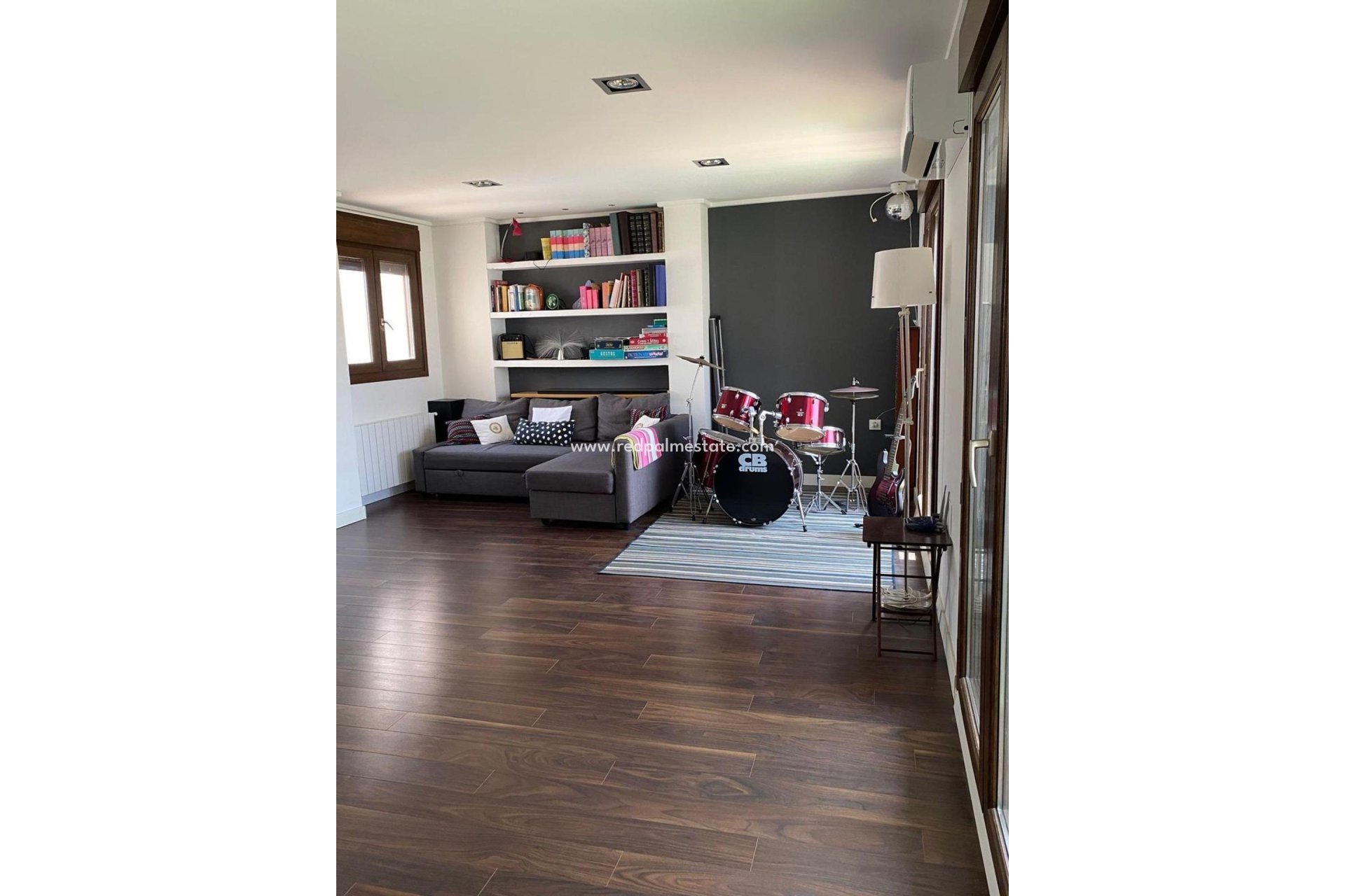 Reventa - Villa -
Torrevieja - Centro