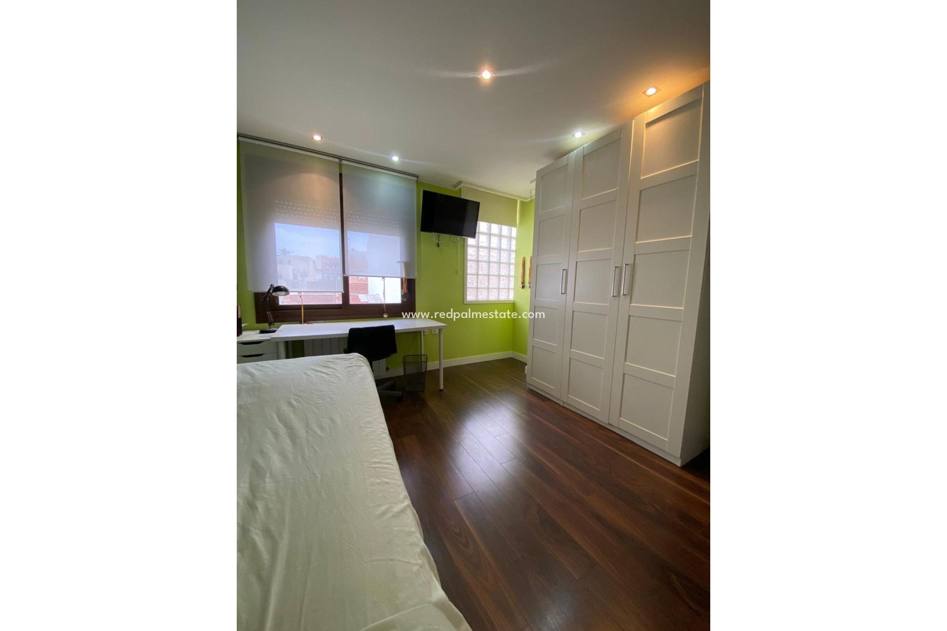 Reventa - Villa -
Torrevieja - Centro