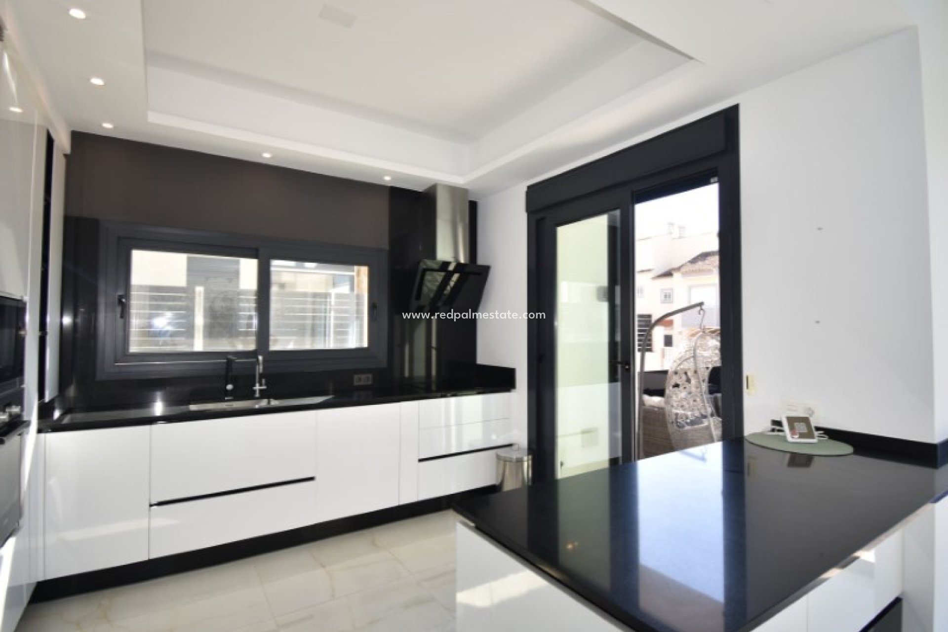 Reventa - Villa -
Torrevieja - Costa Blanca