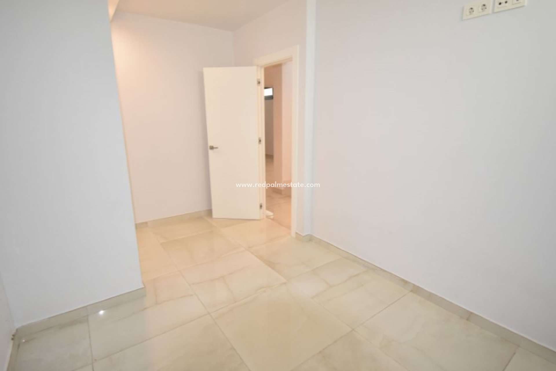 Reventa - Villa -
Torrevieja - Costa Blanca