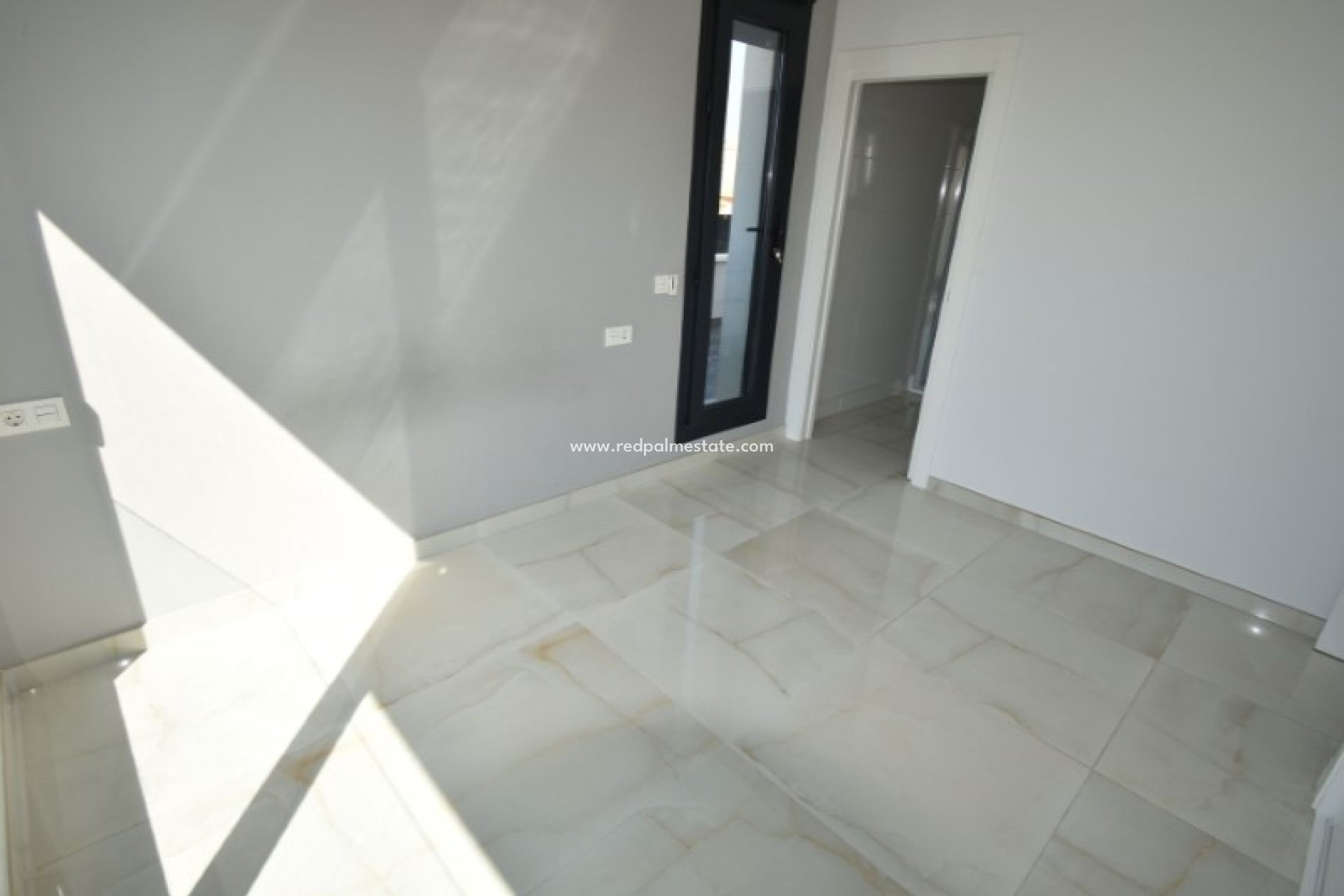 Reventa - Villa -
Torrevieja - Costa Blanca