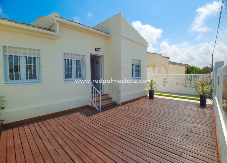 Reventa - Villa -
Torrevieja - Costa Blanca