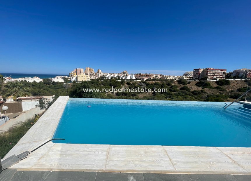 Reventa - Villa -
Torrevieja - Costa Blanca