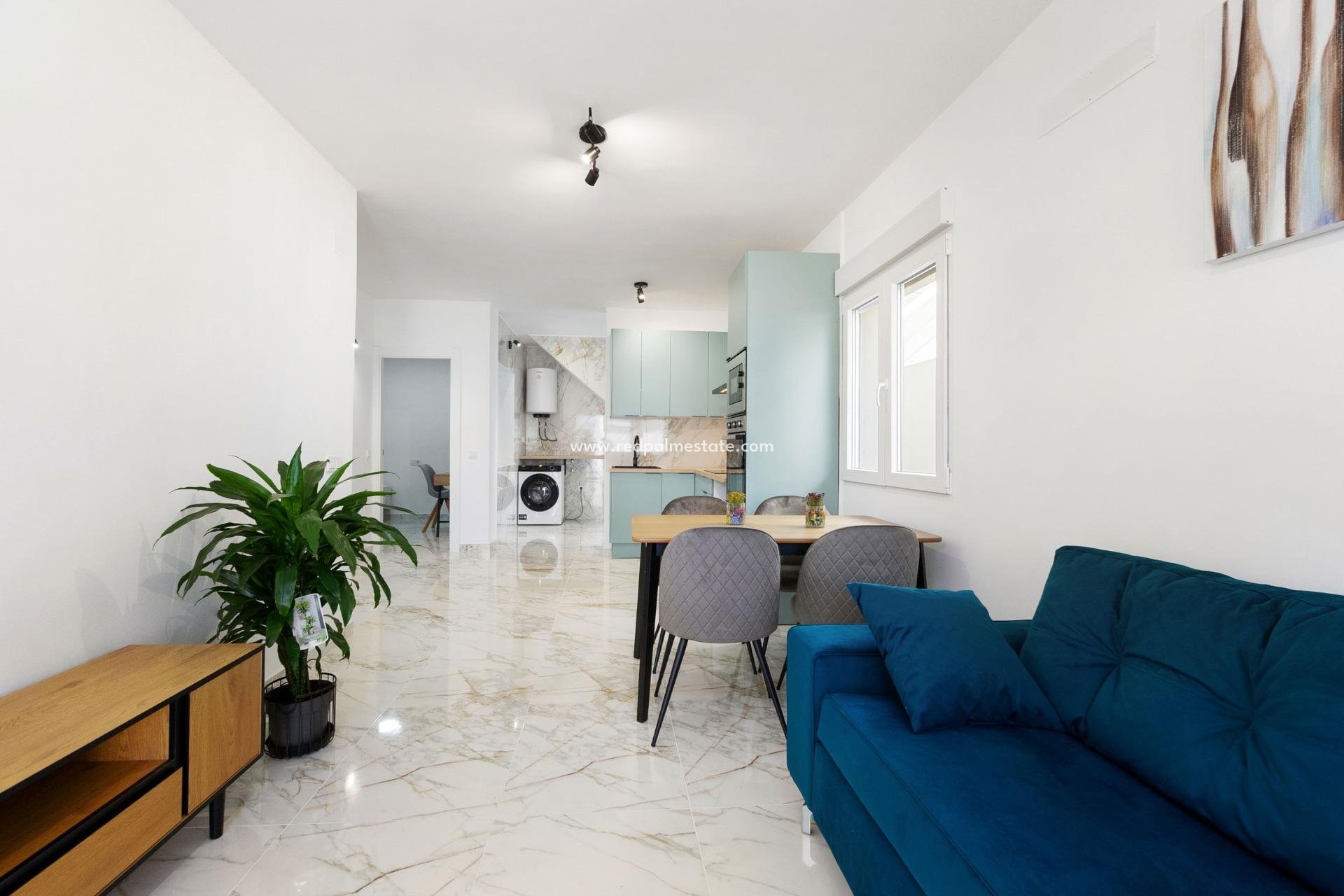 Reventa - Villa -
Torrevieja - El chaparral