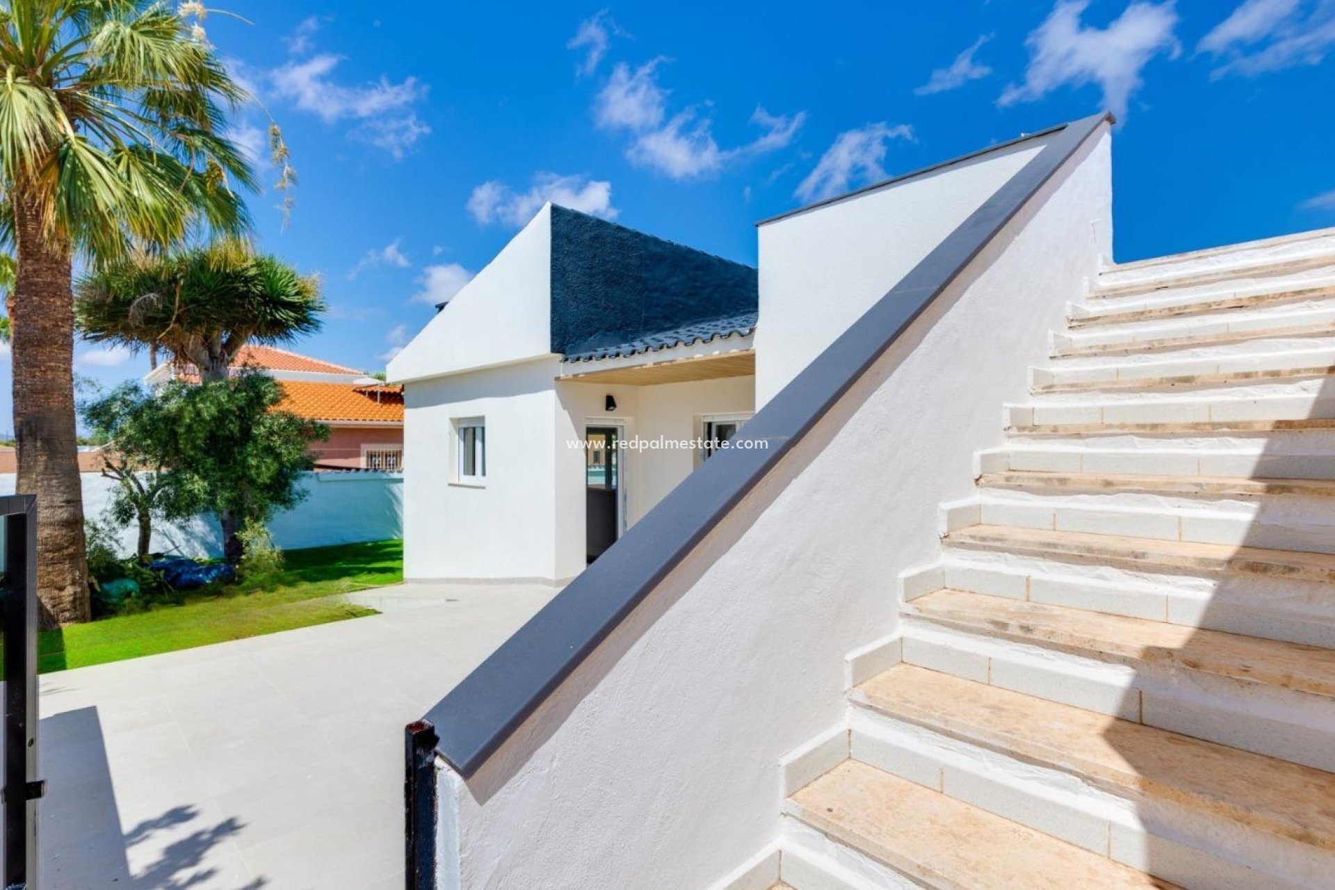 Reventa - Villa -
Torrevieja - El limonar