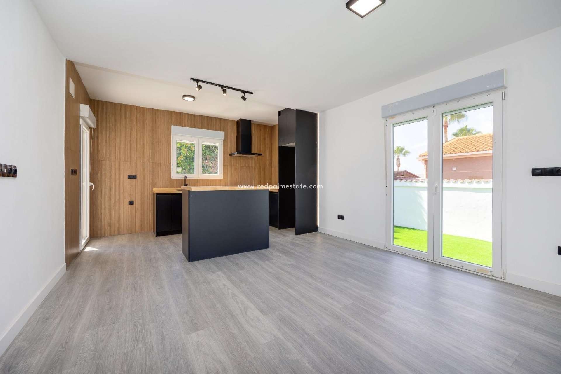 Reventa - Villa -
Torrevieja - El limonar