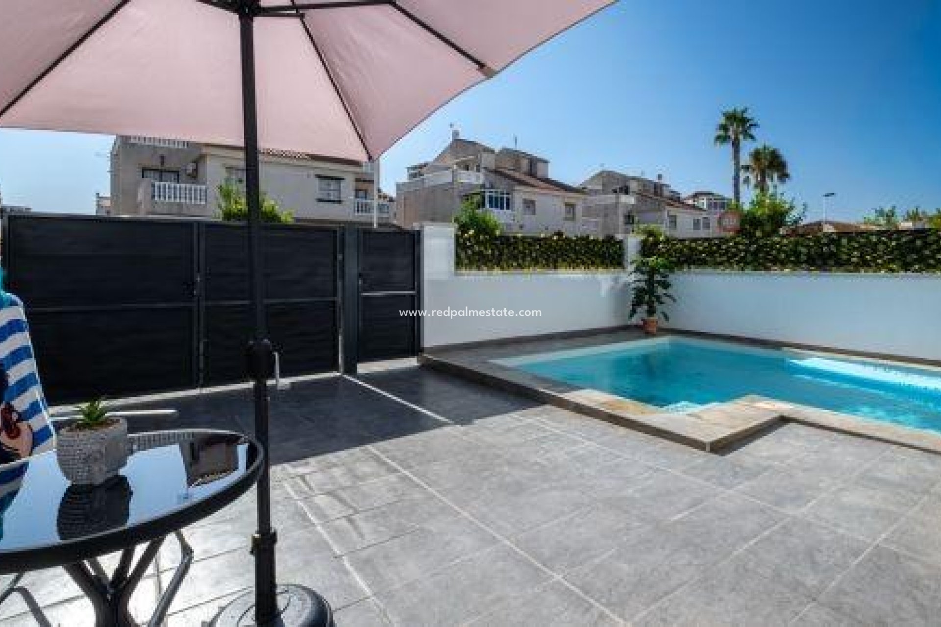 Reventa - Villa -
Torrevieja - El limonar