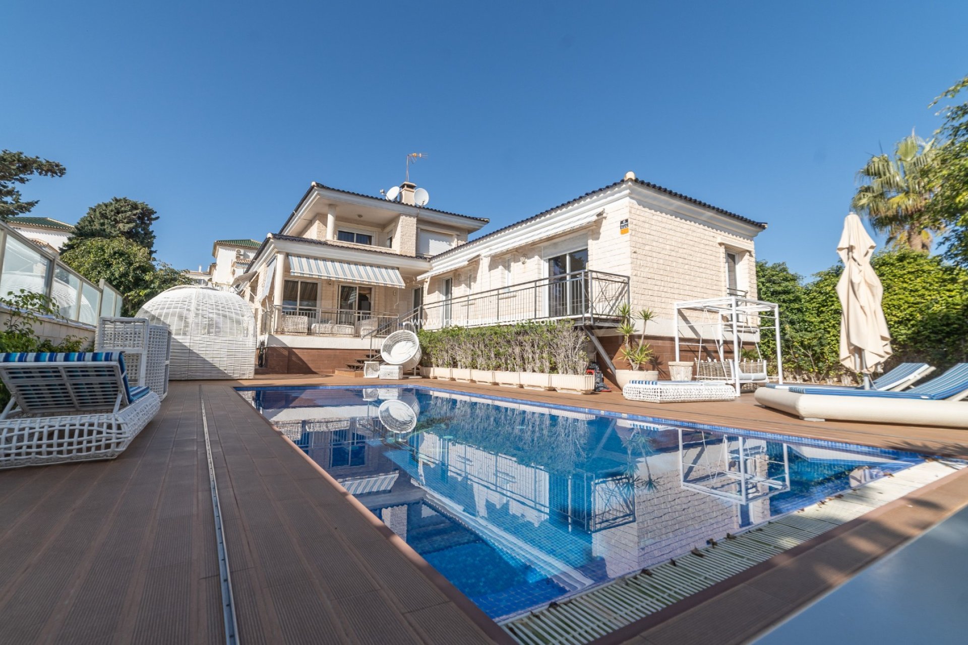 Reventa - Villa -
Torrevieja - La Mata