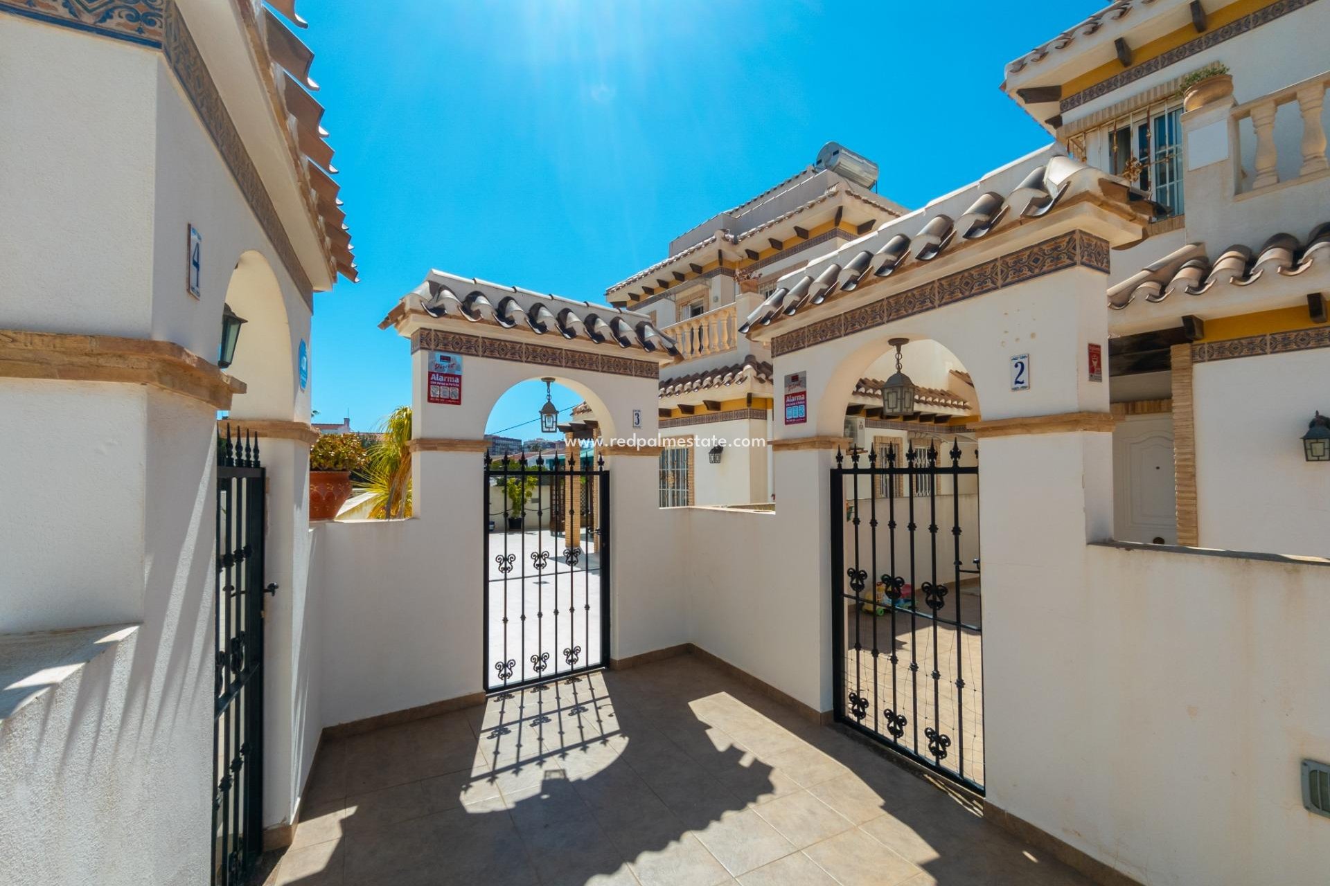 Reventa - Villa -
Torrevieja - La Mata