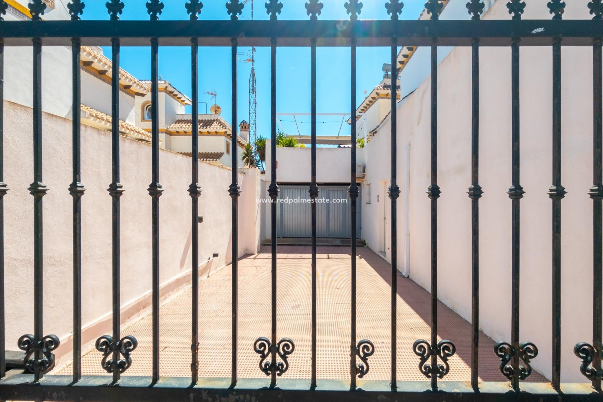 Reventa - Villa -
Torrevieja - La Mata