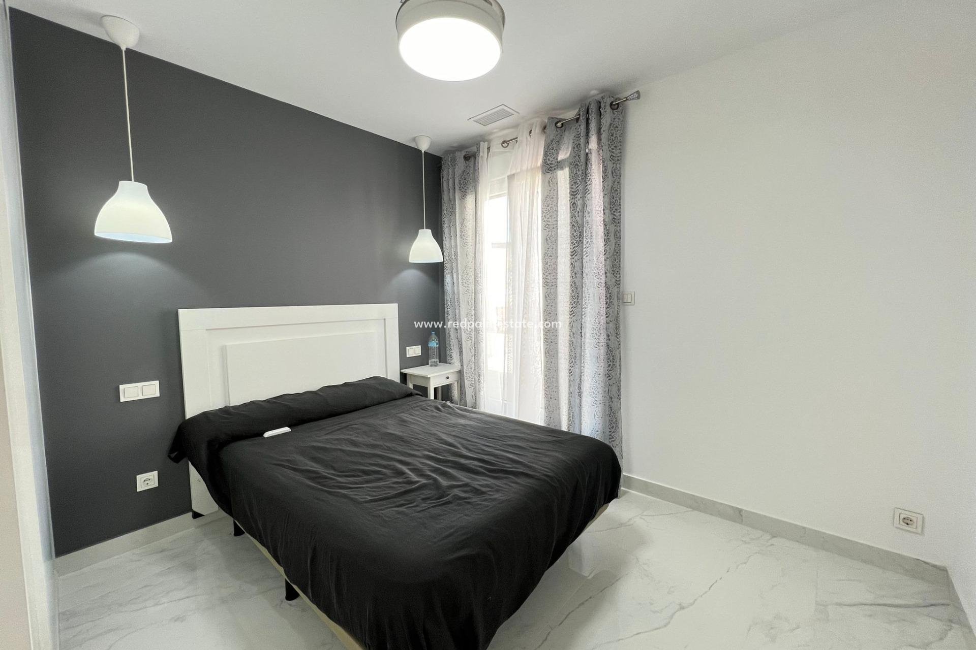 Reventa - Villa -
Torrevieja - La Mata