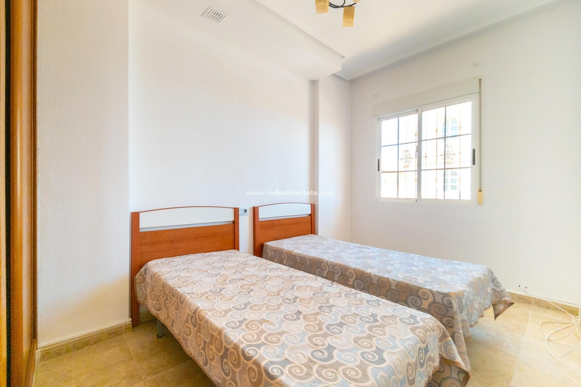 Reventa - Villa -
Torrevieja - La Mata