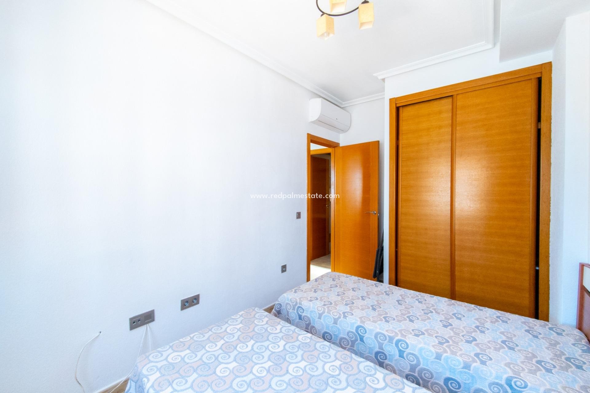 Reventa - Villa -
Torrevieja - La Mata