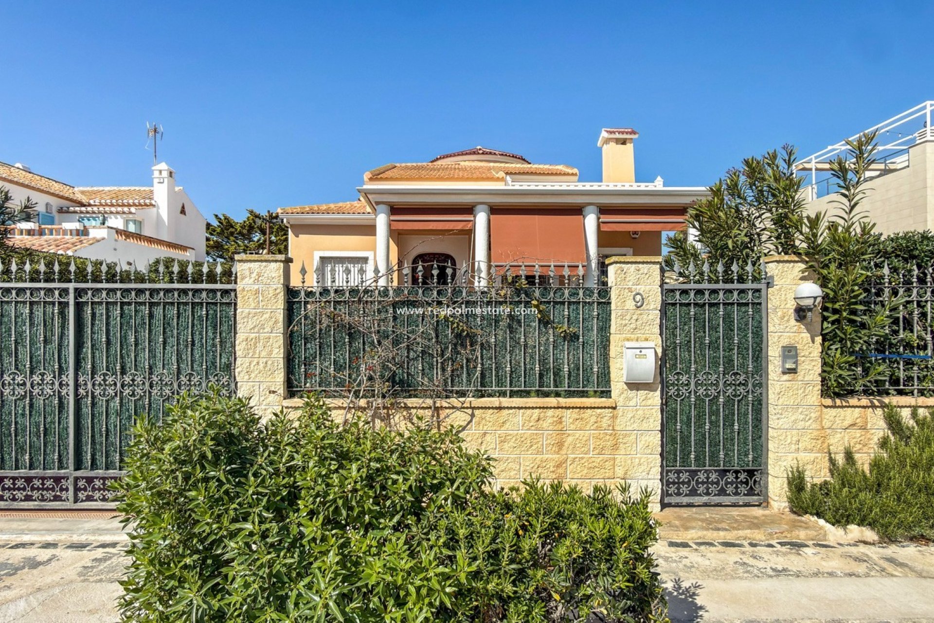 Reventa - Villa -
Torrevieja - La Mata