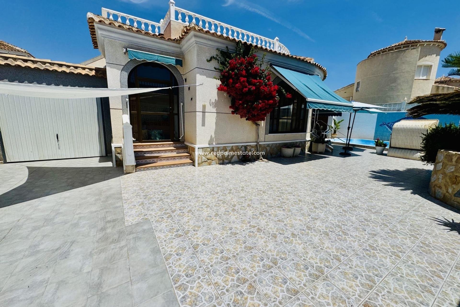 Reventa - Villa -
Torrevieja - La Siesta - El Salado - Torreta