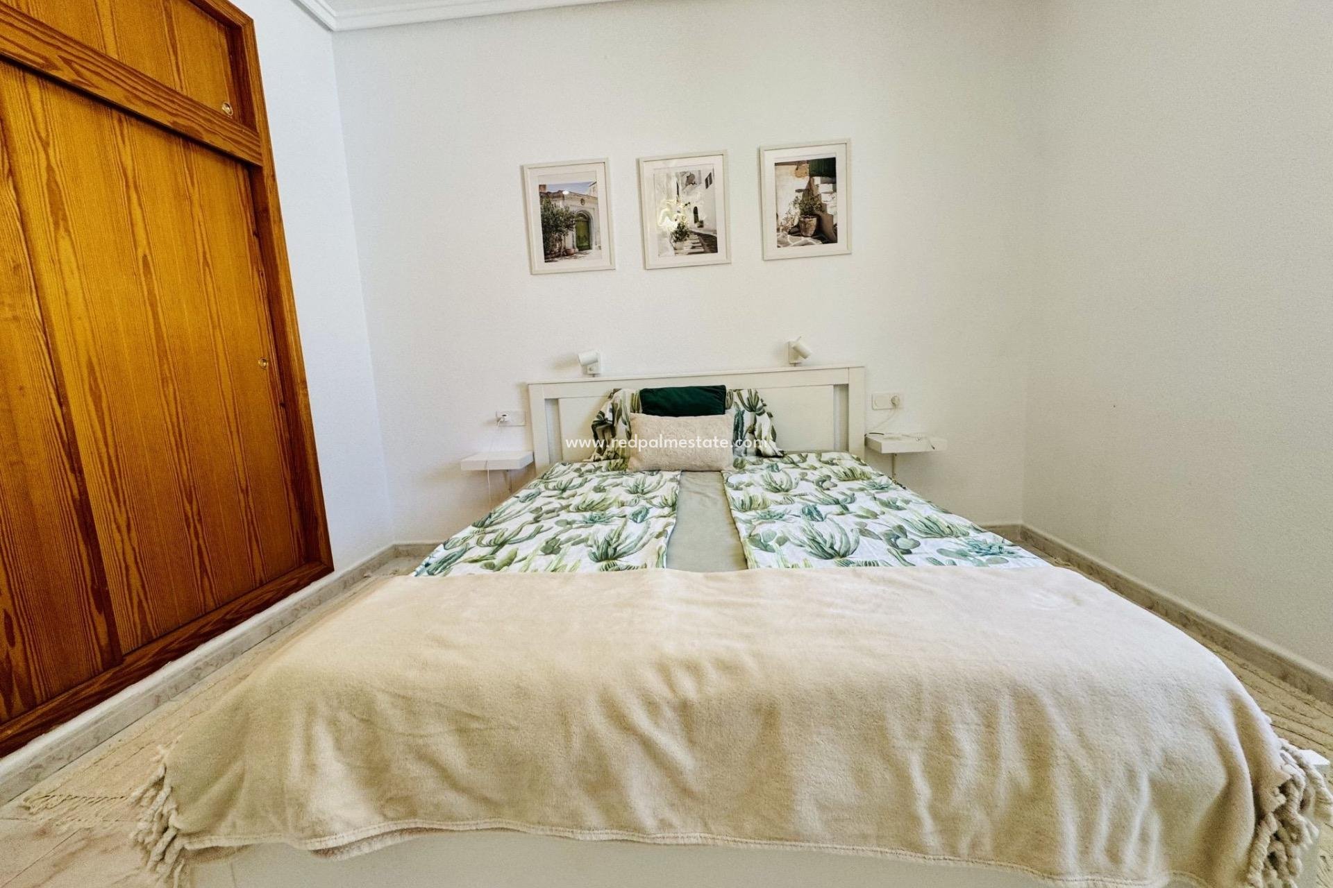 Reventa - Villa -
Torrevieja - La Siesta - El Salado - Torreta